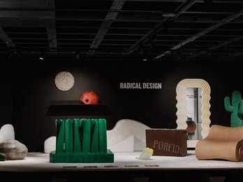 Plastic Design Collection van Design Museum Brussels