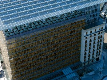 Europagebouw - luchtfoto