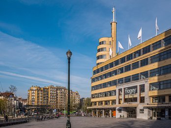 Buitenaanzicht van het Flageygebouw