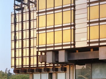 Detail van de gevel van MIX